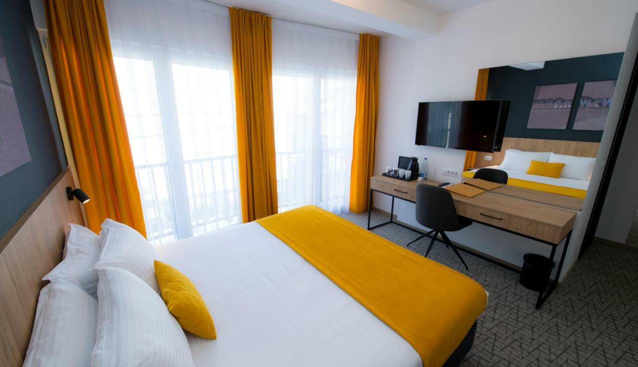City Inn Pristina Exterior foto
